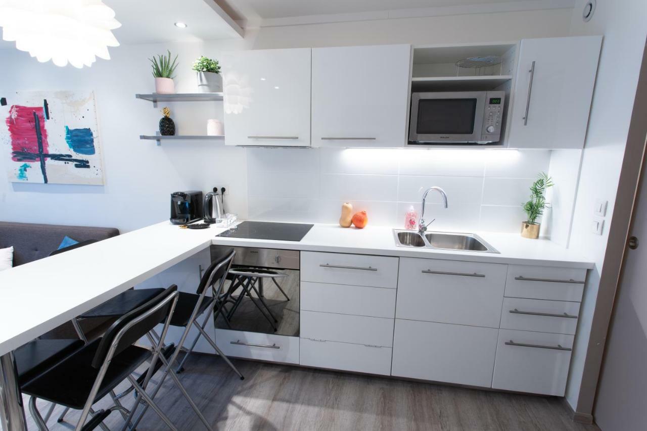 Appartement Au Pied De La Cathedrale Реймс Екстериор снимка